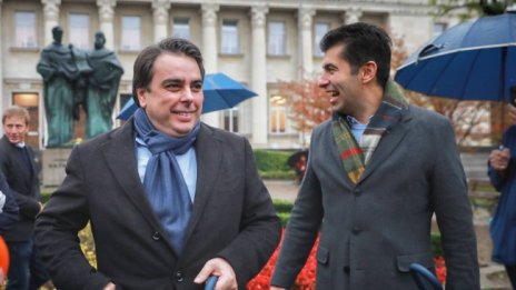Коалицията - опит за обединение на ляво и дясно, а това било трудно