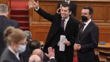 Премиер Кирил Петков, но кои ще са министрите в новия кабинет?