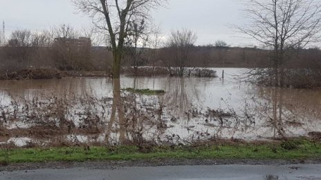 Заради пороите бедствено положение в Неделино, Югозападът под вода 