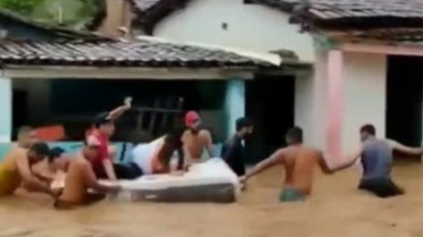 Жертви и ранени при наводнения в Бразилия