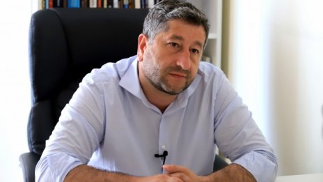 Иванов: Влизаме в нов период, в който различията не трябва да означават криза