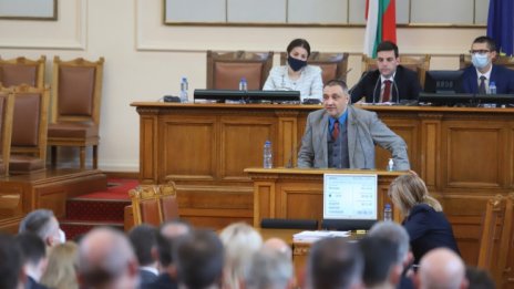 ИТН скочи на Кирил Петков заради задължителния "зелен сертификат"