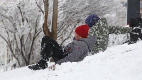 Едва 14% от българите определят 2021 година като добра за България