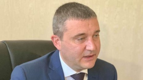 Владислав Горанов се е прибрал от Сърбия, дава сведения за колата