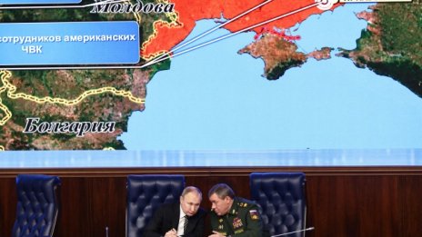 Русия изтегля около 10 000 войници от границата с Украйна