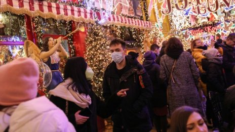 В Гърция се готвят за ръст на COVID случаите след Нова година