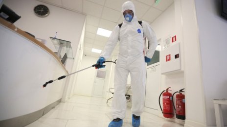 Мъж на 44 г. без болести е сред починалите с вируса