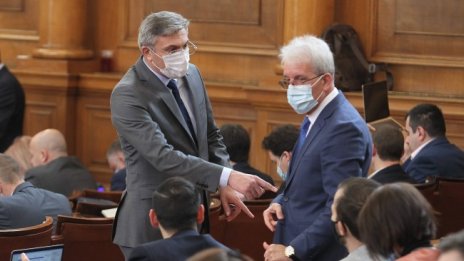 ДПС: Управлението започна със самонадеяност и самодейност