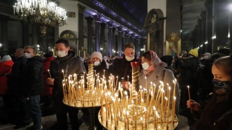 Коледа по стар стил празнуват православните в Русия, Сърбия, Украйна