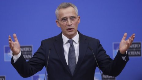Столтенберг: Разширяването на НАТО разпространява демокрацията в Европа