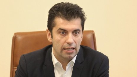 Кирил Петков и шефката на кабинета му се карантинират 
