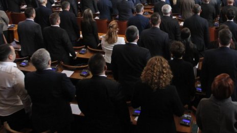 Затягат мерките срещу данъчните измами при акцизни стоки