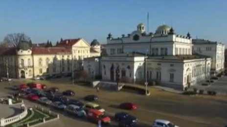 Самолет е в готовност да прибере дипломатите ни от Украйна