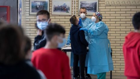 Испания обърна кривата на Омикрон вълната