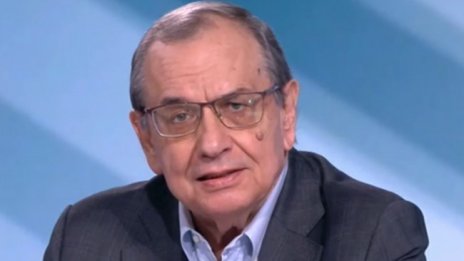 Отиде си журналистът Стефан Солаков
