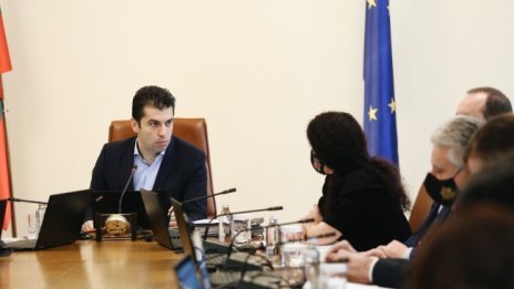 Петков: 3 млрд. от новия дълг реално са стар дълг