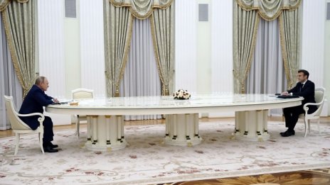 Путин приветства усилията на Макрон по кризата в Украйна
