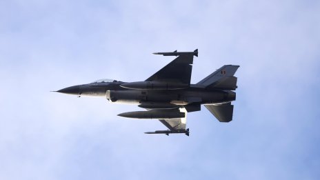 Румъния вдигна F-16 заради въздушни удари в Украйна близо до границата ѝ
