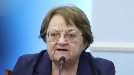 Проф. Аргирова: Трудно е да се обвързваме с дати за отпадане на мерките