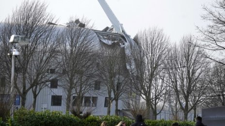 Бурята Юнис събори кран върху болница в белгийския град Турне