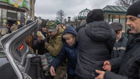 Украйна и Русия се споразумяха за временно прекратяване на огъня