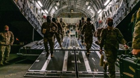 Почти половината германци подкрепят задължителната военна служба