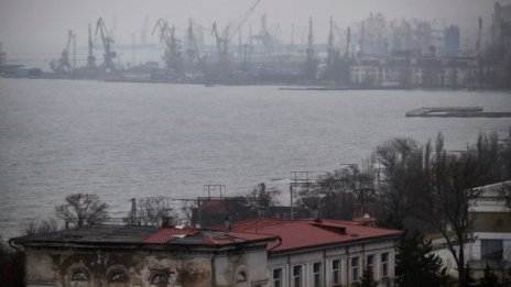 Руските сили превзеха ключовото пристанище на Мариупол