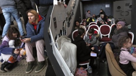 И вчера продължи обстрела срещу украинските градове Суми и Лебедин