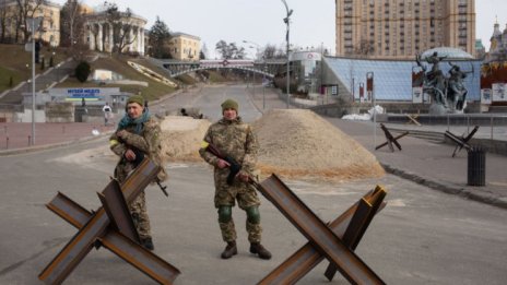 САЩ очакват продължителен конфликт, Русия без военнослужещи в Украйна