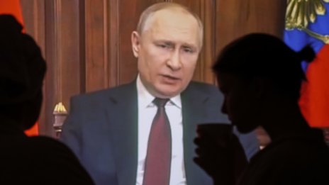 Спътницата на Путин - Алина Кабаева, скрита в хижа в Швейцария?