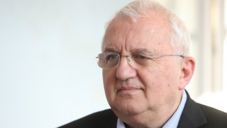 Драганов: Хотелите са временно решение за бежанците