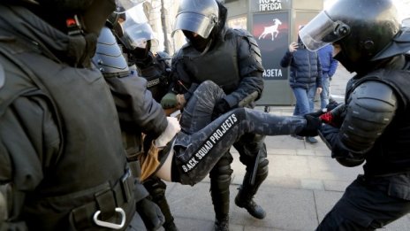Над 250 задържани на антивоенни протести в Русия