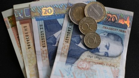 Разходите на работодателите за заплати се увеличили с 12% за година