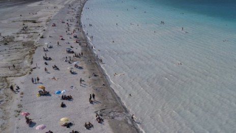 Туризмът пак е в криза, резервациите за лятото са спрели 