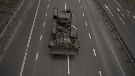 Украинци убили руски войници с отровни пайове?