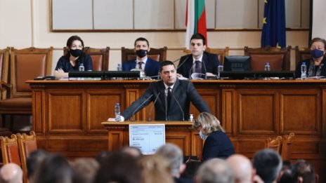 ГЕРБ vs Петков: Преговорите за F-16 продължиха години наред