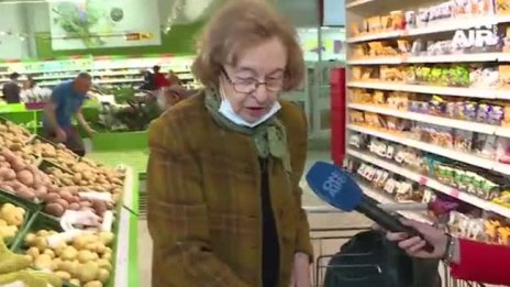 Добавки за пенсионерите: Ще стигне ли агнешкото до тяхната трапеза?