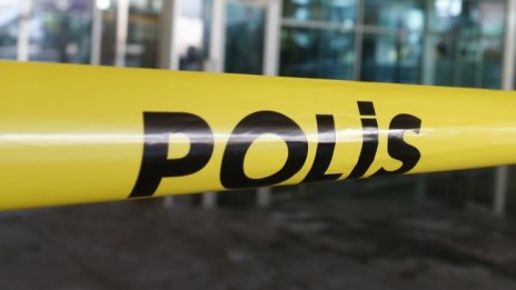 Взривиха автобус със затворнически надзиратели в Бурса