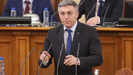 ДПС за управлението: Най-слабият кабинет от края на комунизма