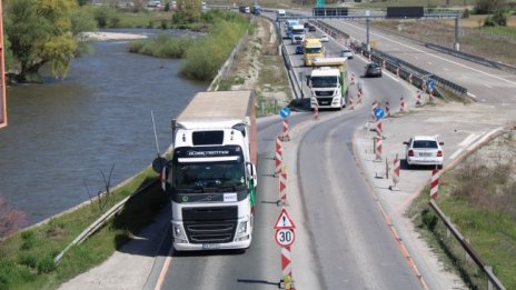 Превозвачите на протест, блокират ключови булеварди