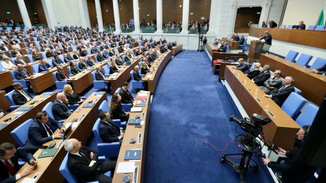 Двама нови депутати от "Прогресивна България" положиха клетва