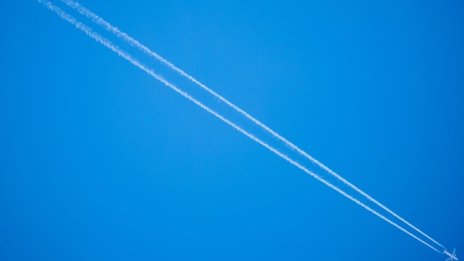 Заради секс със студентка по време на полет: Уволниха руски пилот 