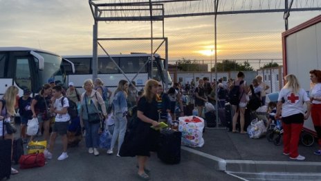 Украинците недоволни в Елхово, храната била лоша