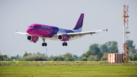 Пилоти гневни на Wizz Air, шефът им се оплаква, че си взимат почивки