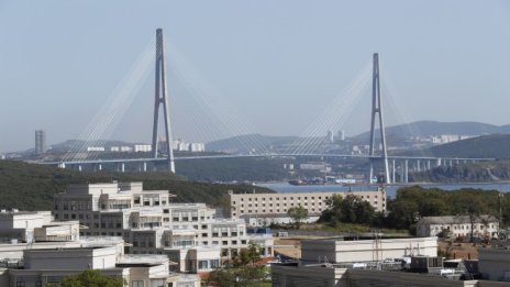 Откриха първия автомобилен мост между Русия и Китай