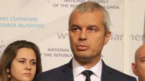Костадинов: Единственото решение е разпускане на парламента