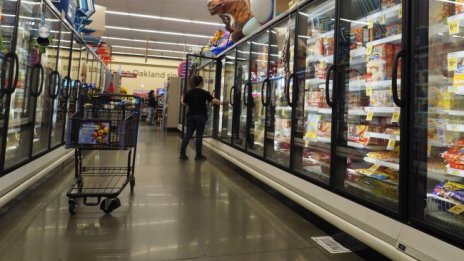 Как се стига до "шринкфлация" &ndash; цената същата, грамажът намален