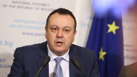 Хамид: Ананиев е свикнал да се търкаля по коридорите
