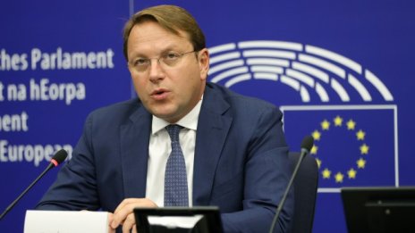 Вархеи: Надявам се РСМ да започне преговори сега