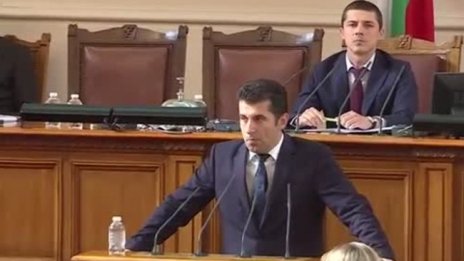 Какво следва след свалянето на правителството?